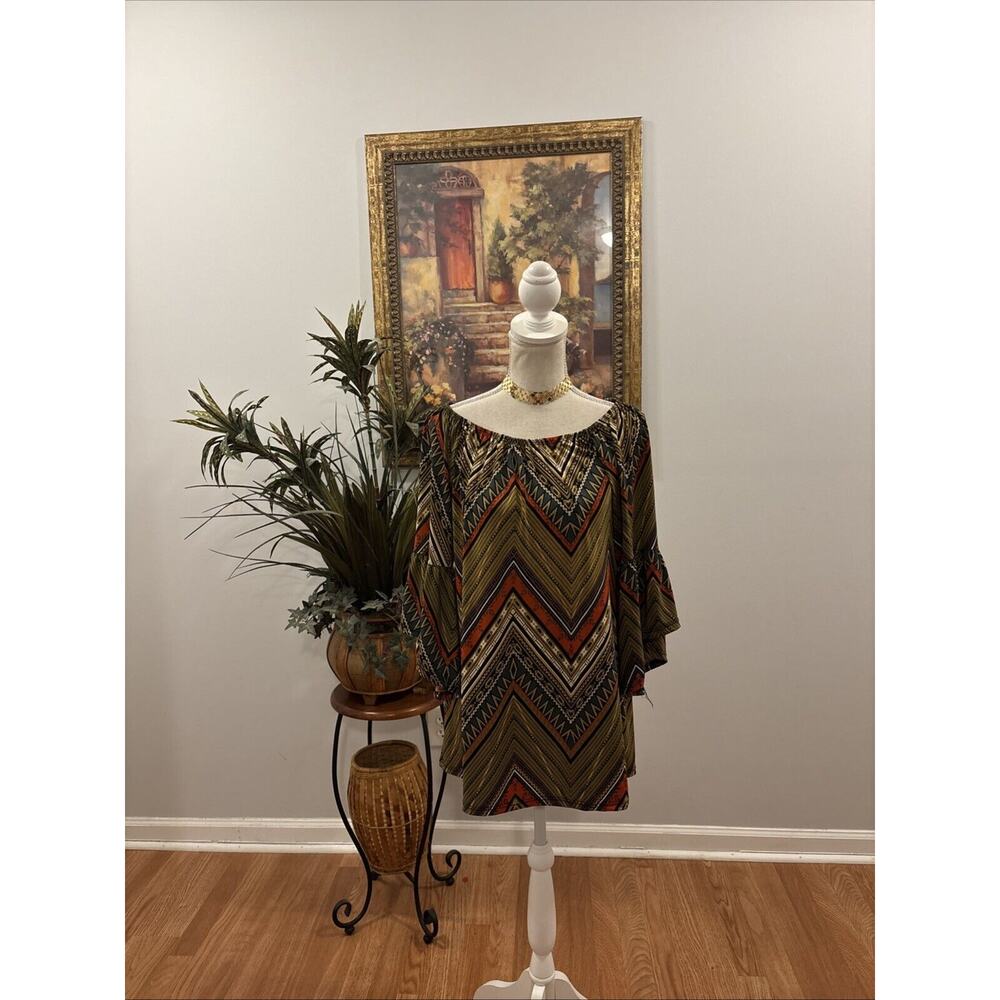 Top Secret women Blouse Size Small 3/4‎ Bell Sleeves Pullover Off-shoulder